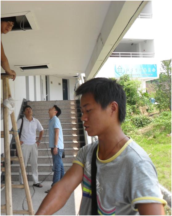 公司领导现场检查工程质量